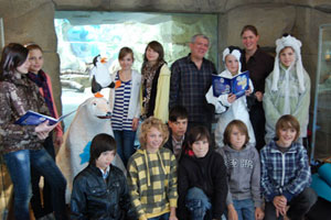Fernando Valero, Anna Wegner und Klasse 7c des Lloyds Gymnasium