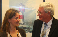 Claudia Gösling, und Schulleiter des Lloyd Gymnasiums Bremerhaven, Wolfgang Englert